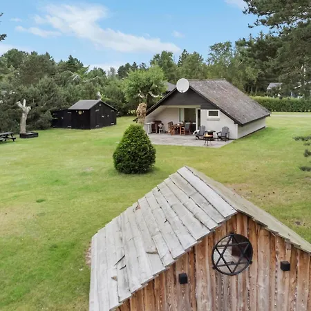 2 Bedroom Stunning In Rødby