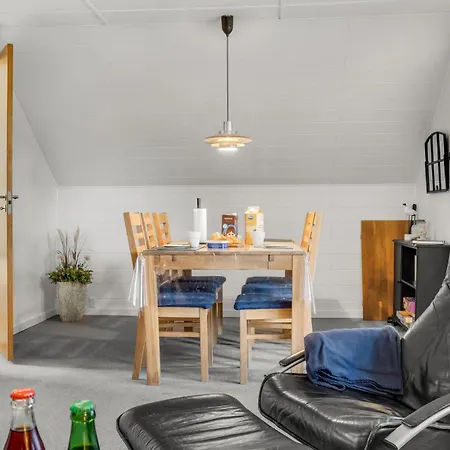 Vakantiehuis 2 Bedroom Stunning In *